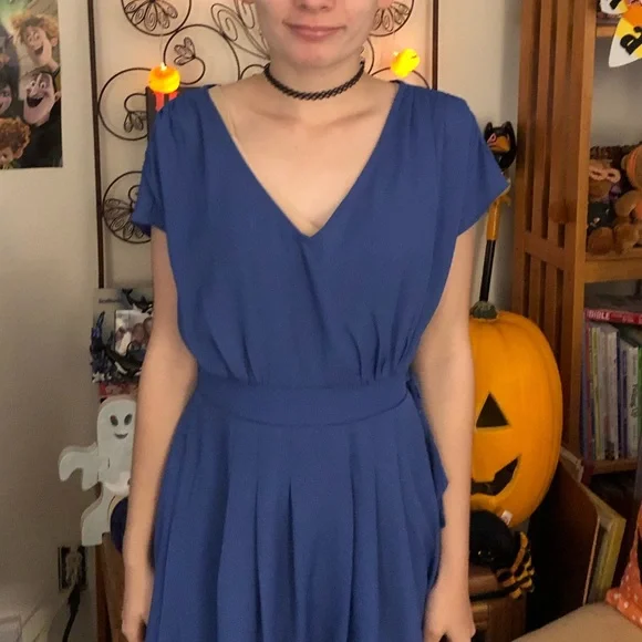 Cute blue tie back dress - Picture 4 of 6
